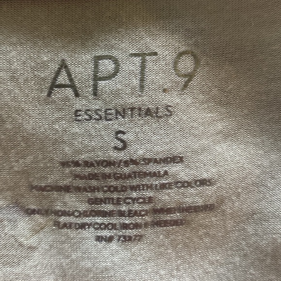 Apt 9 Bundle of 3 Sleeveless Tops - Picture 11 of 16